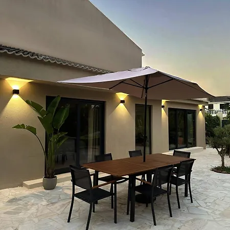 Сasa de vacaciones Modern In Lush Garden - Aroeira Aroeira (Setubal)